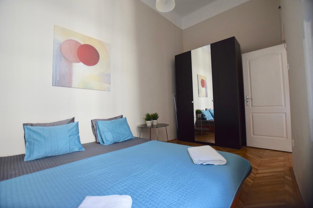 Standard Apartment By Hi5 - Muzeum 5 Budapest Esterno foto
